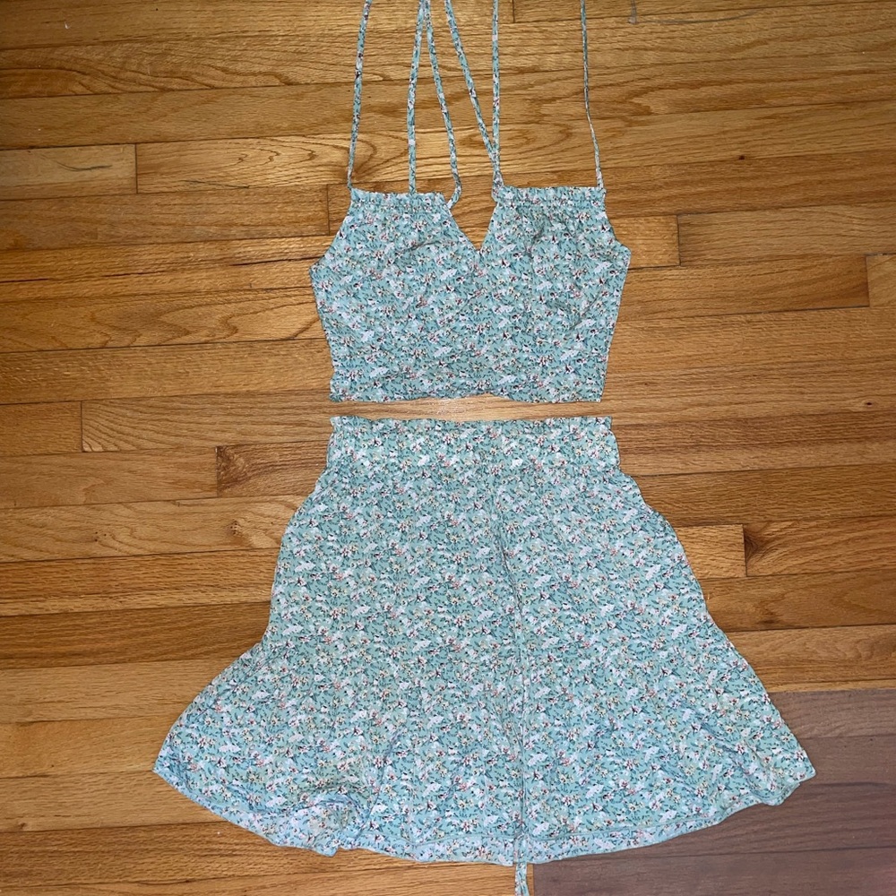Green Floral Cropped Tank Top and Skirt Set